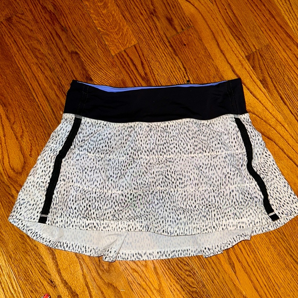 Like-new Lululemon tennis skirt size 4